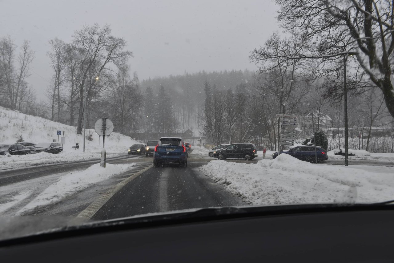 Karpacz i Szklarska Poręba toną w śniegu