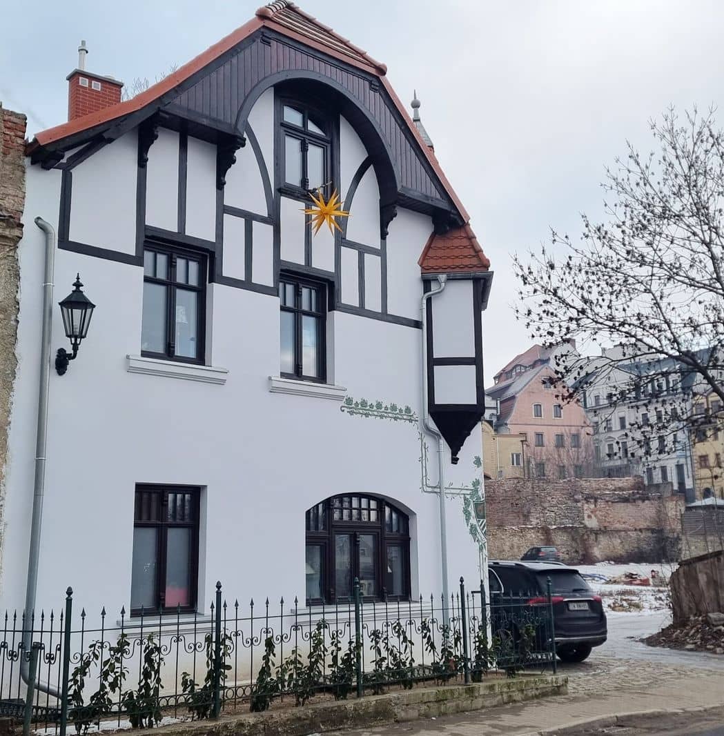 Od ruin do zachwytu – budynek, który odzyskał duszę