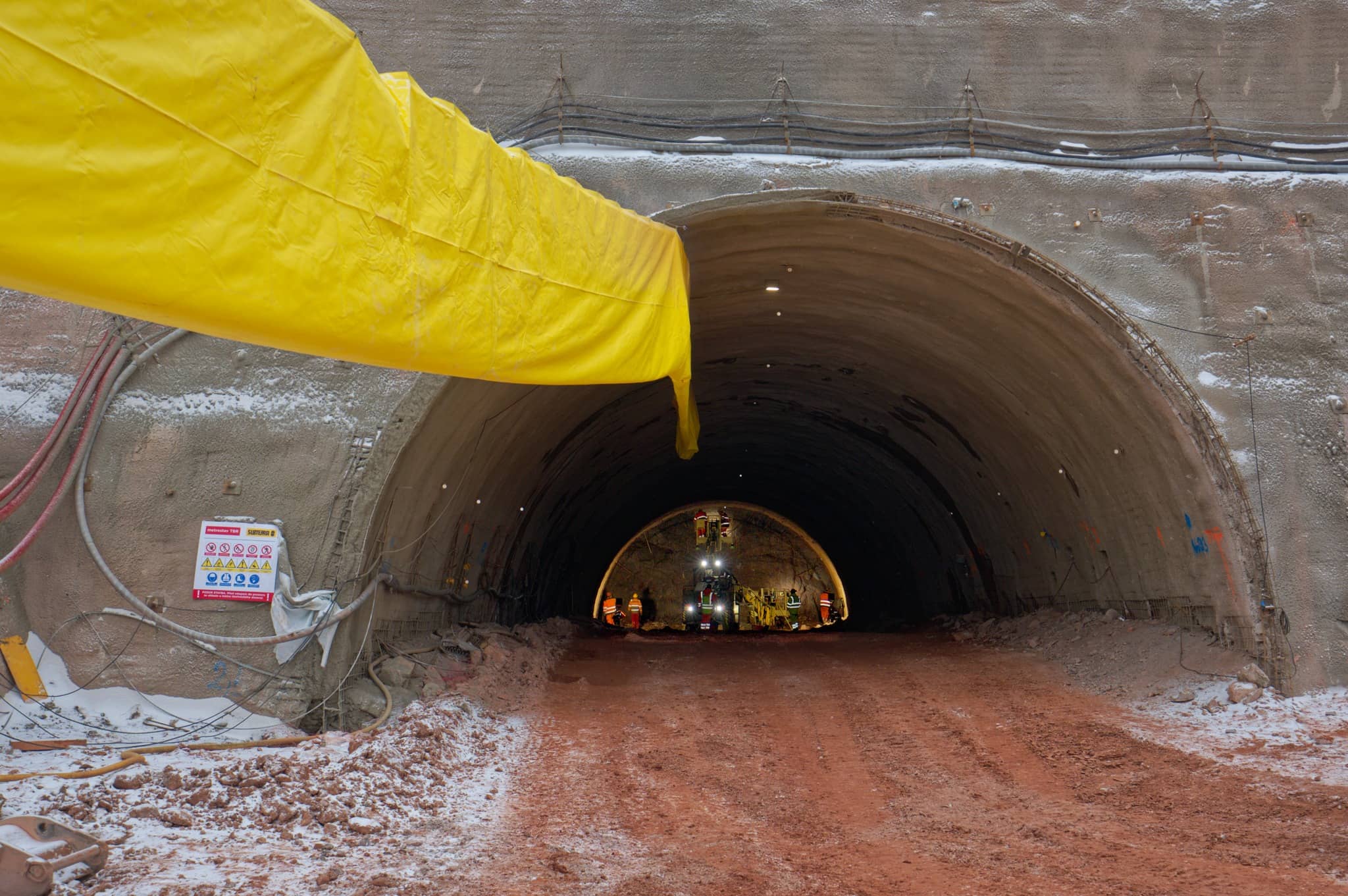 Tunel, który przybliża Pragę