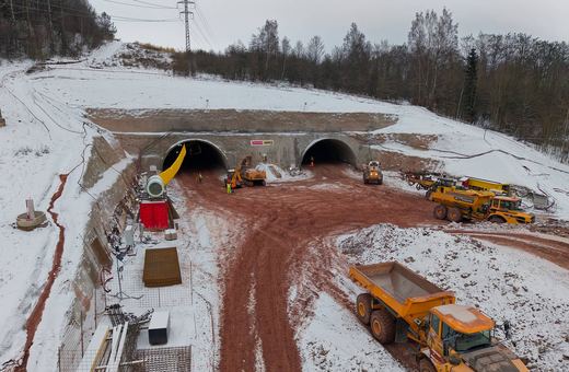 Tunel, który przybliża Pragę