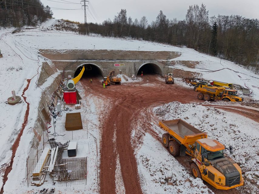 Tunel, który przybliża Pragę