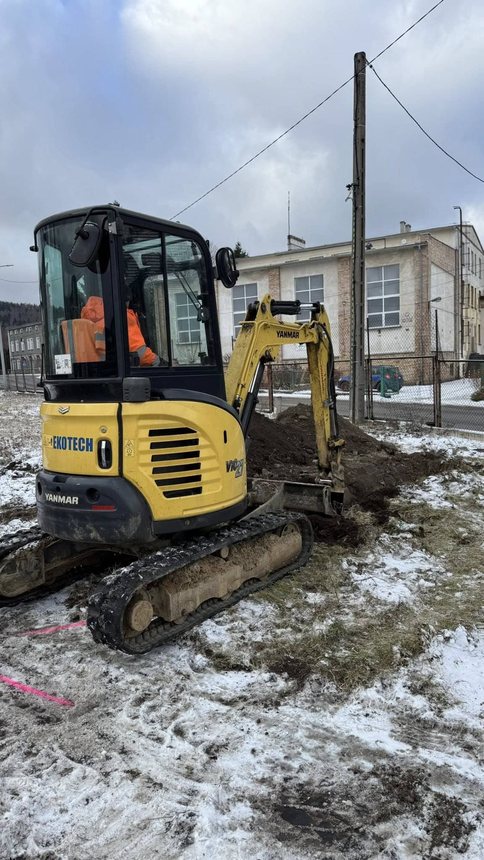 Nowe boisko w Piechowicach w budowie