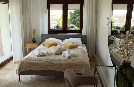 Sprzątnij apartament przed wizytą gości