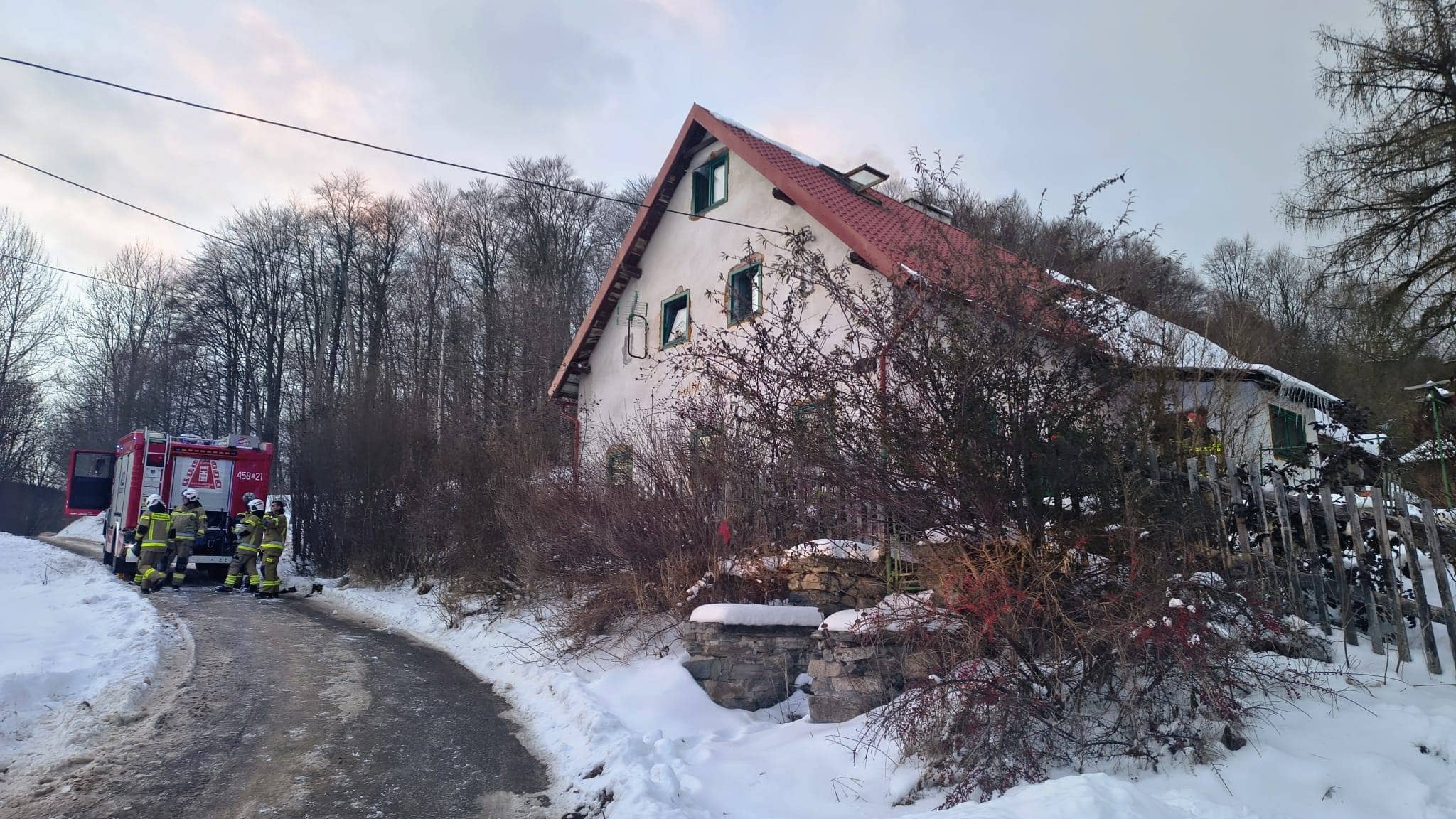 Pożar budynku, ewakuacja mieszkańców