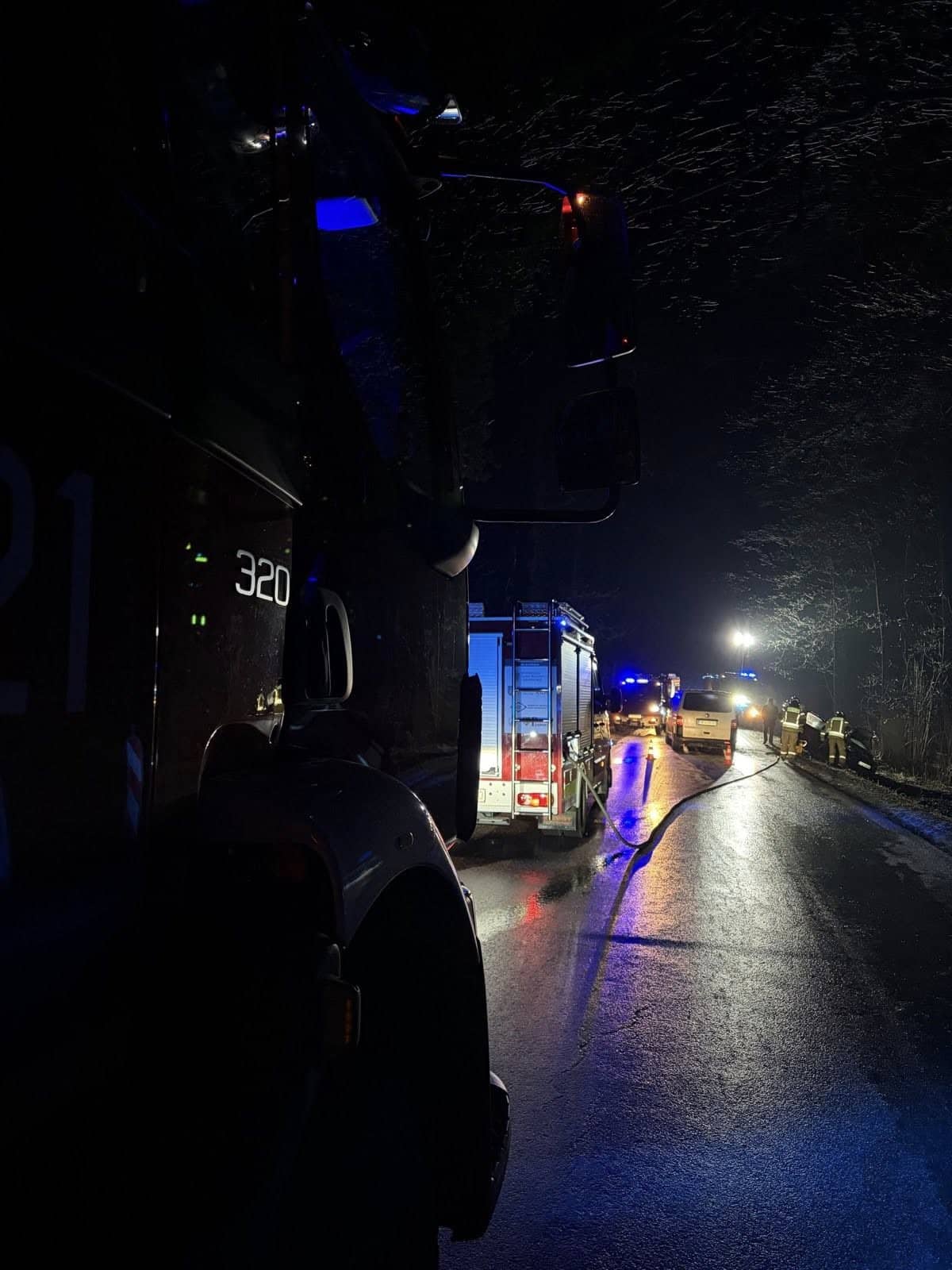 Mocny "dzwon" busa z osobówką