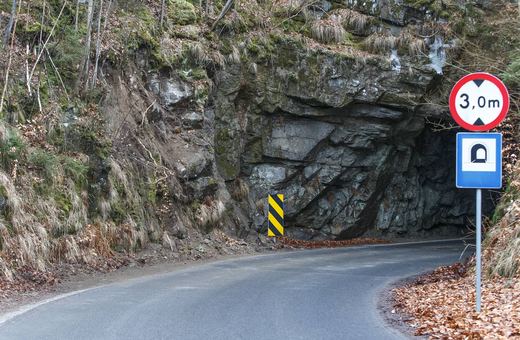 Skalny tunel już niegroźny