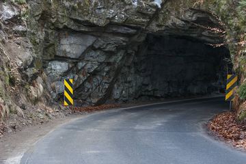 Skalny tunel już niegroźny