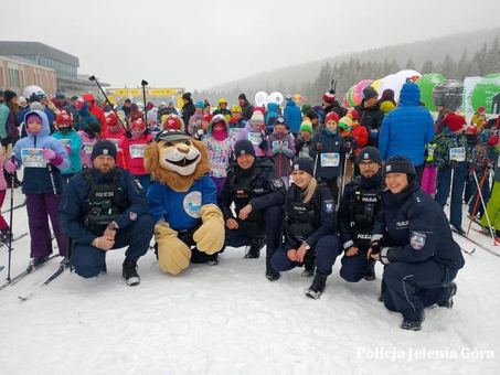 Policjanci na Biegu Piastów