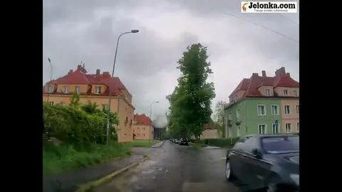 Ulica Lwówecka – szachownica prawie w centrum Jeleniej Góry