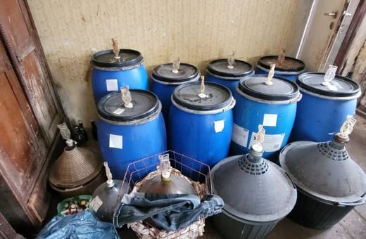 Bimber, zacier i gąsiory na wsi