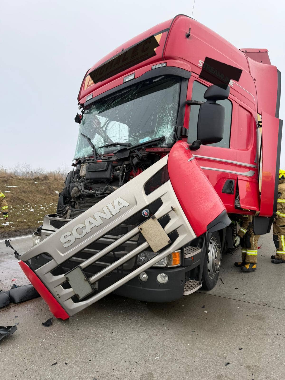 Karambol na drodze, autostrada A4 stoi