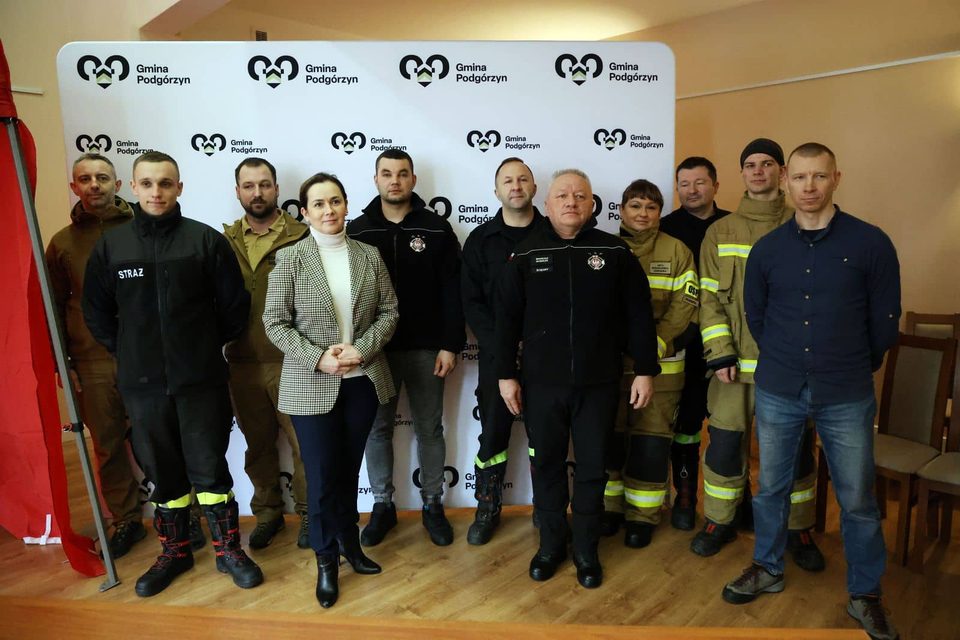 Podgórzyn wzmacnia strażaków
