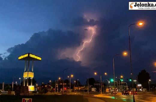 Wieczorne widowisko nad Jelenią Górą!
