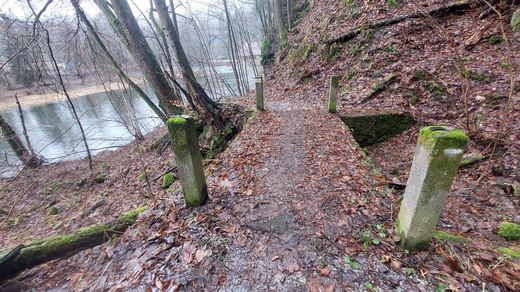 Swastyka szachownicą. Symbol trudnej przeszłości w Pilchowicach