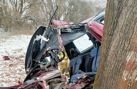 Auto zmiażdżone, nie żyje kierowca!