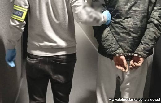 Gdy byli na pogrzebie złodzieje okradli ich dom
