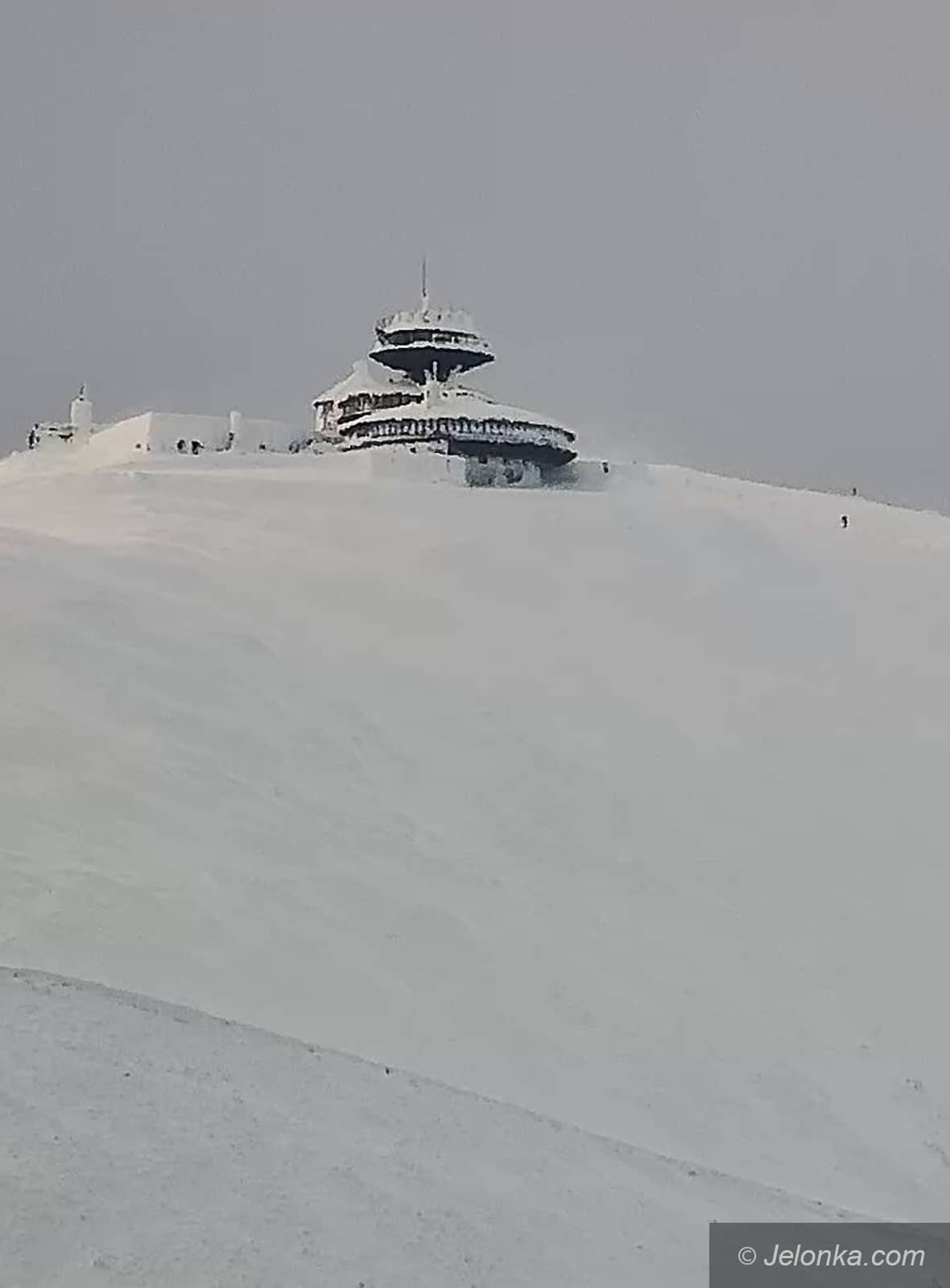 Odwiedzają Śnieżkę nawet o wschodzie słońca