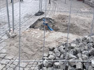 Więcej kostki, mniej asfaltu