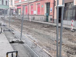 Więcej kostki, mniej asfaltu