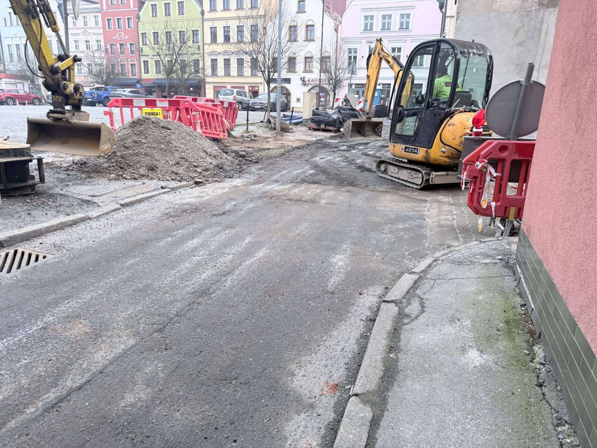 Więcej kostki, mniej asfaltu