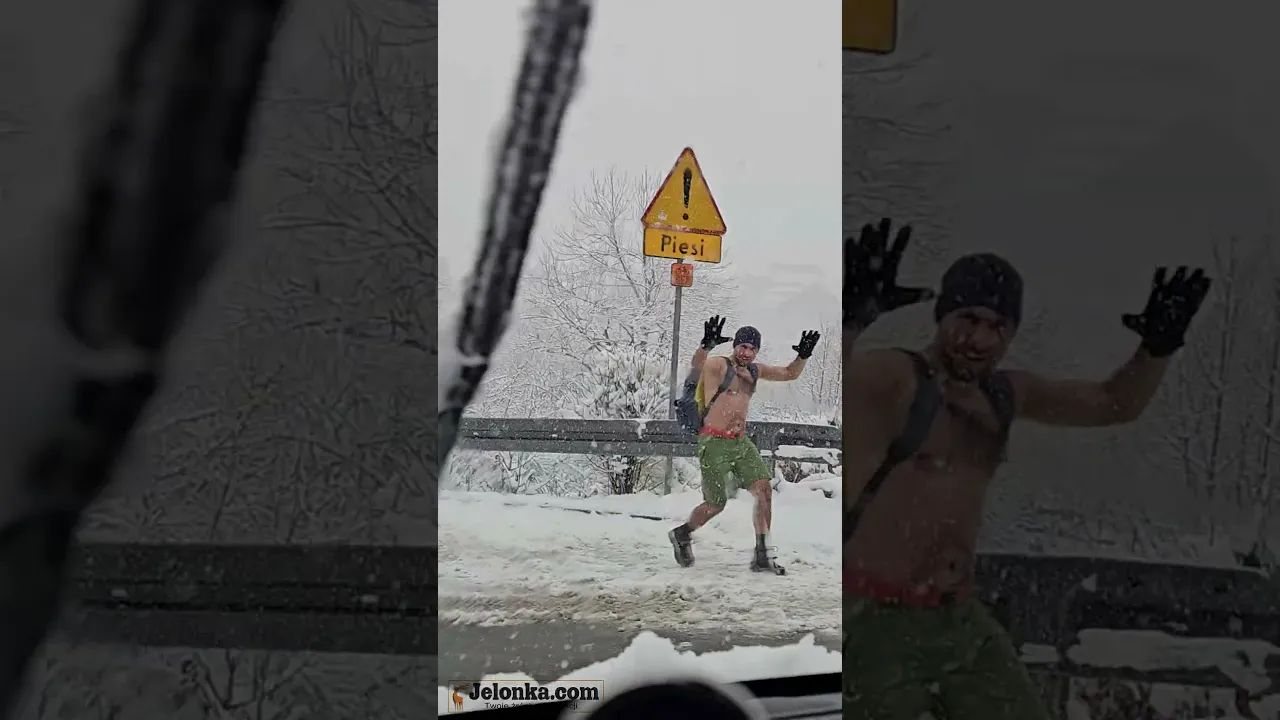 Uwaga przy skręcie z Wolności w Nadbrzeżną!