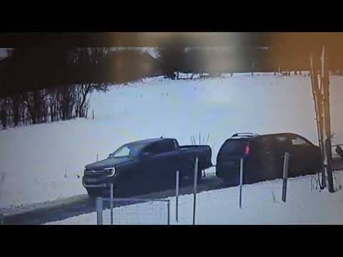 Po pijackiej imprezie ciągnął auto... na dachu