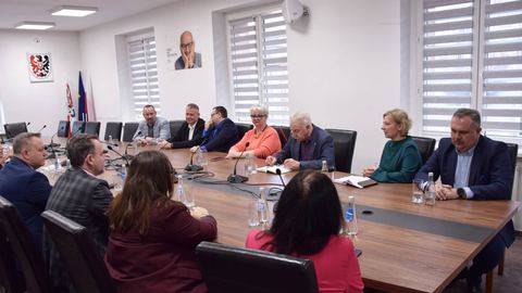 Nowe władze powiatu spotkały się z samorządowcami