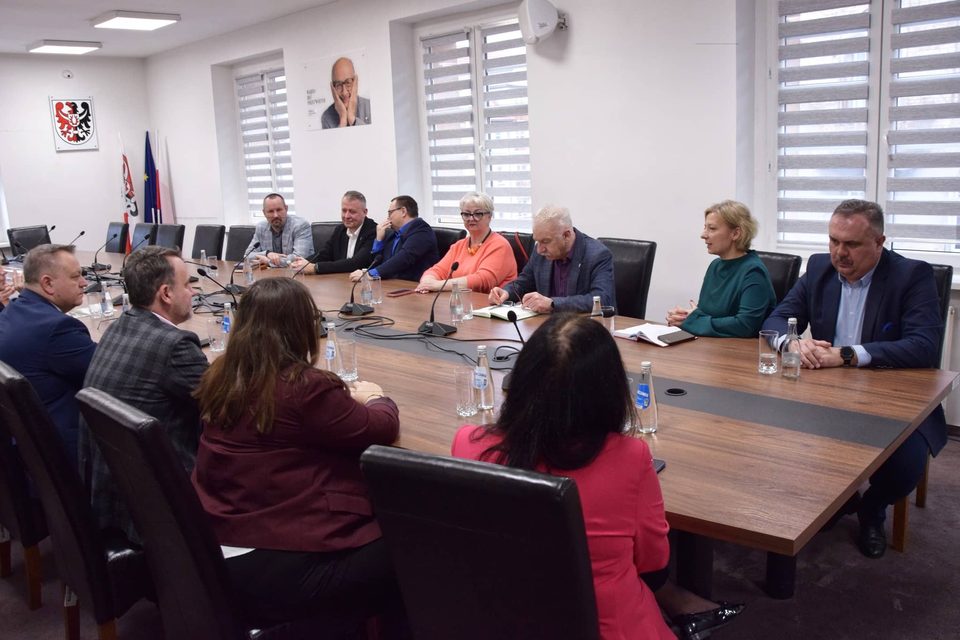 Nowe władze powiatu spotkały się z samorządowcami