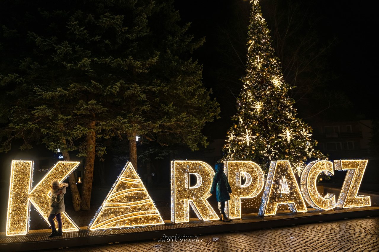Efektowne iluminacje pod Śnieżką