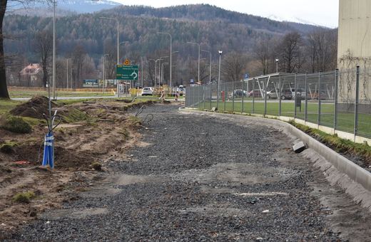 Podgórzyn: Budują drogę na komisariat