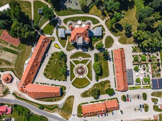 Pałac w Wojanowie – od gniazda rycerzy po nowoczesne SPA