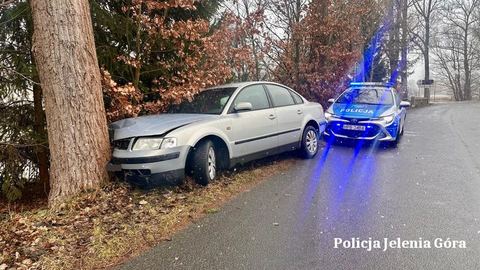 Pijany wjechał w drzewo