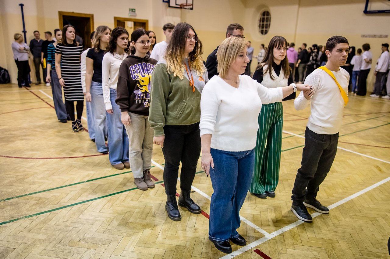 Przygotowania do studniówki trwają...