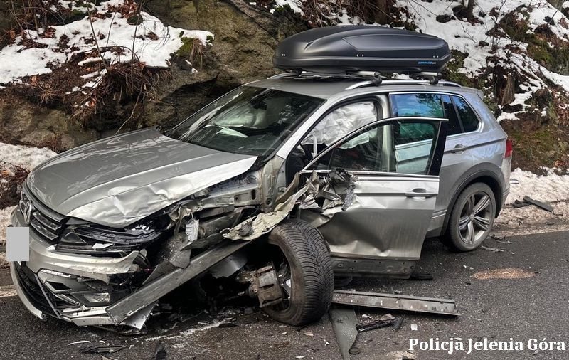Wypadek na drodze do Szklarskiej Poręby