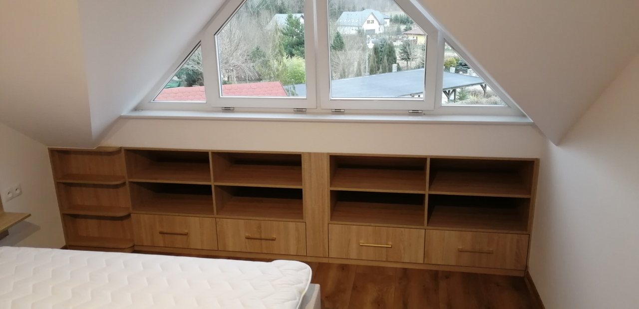 Szafa PLUS – Meble na wymiar: Personalizacja i Funkcjonalność dla Twojego Domu