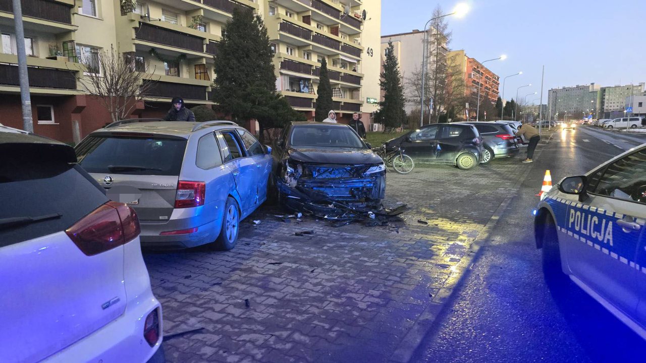 "Kosił" zaparkowane po kolei