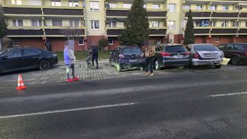 "Kosił" zaparkowane po kolei