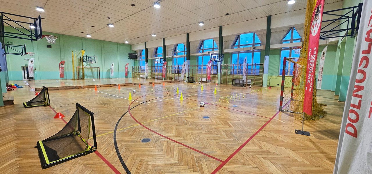 Licencjonowani trenerzy prowadzą już lekcje wf–u