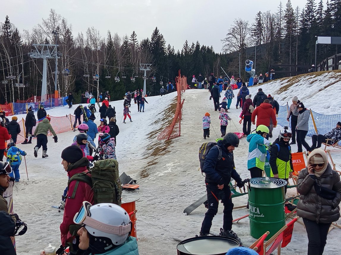 Tłumy pod Szrenicą