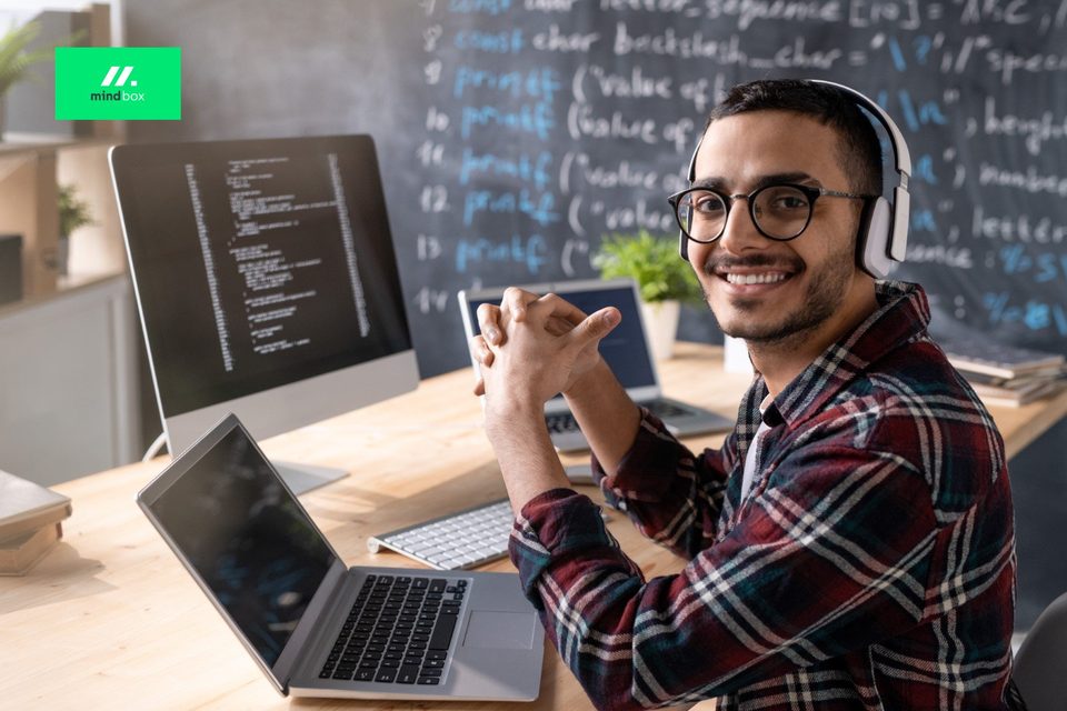 Outsourcing IT w praktyce – 5 powodów, dla których firmy wybierają zewnętrzne wsparcie