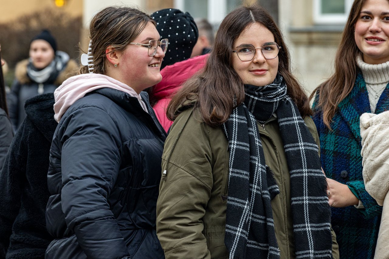 Maturzyści zatańczyli Poloneza