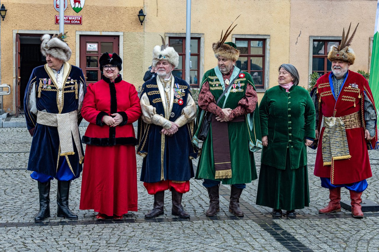 Maturzyści zatańczyli Poloneza