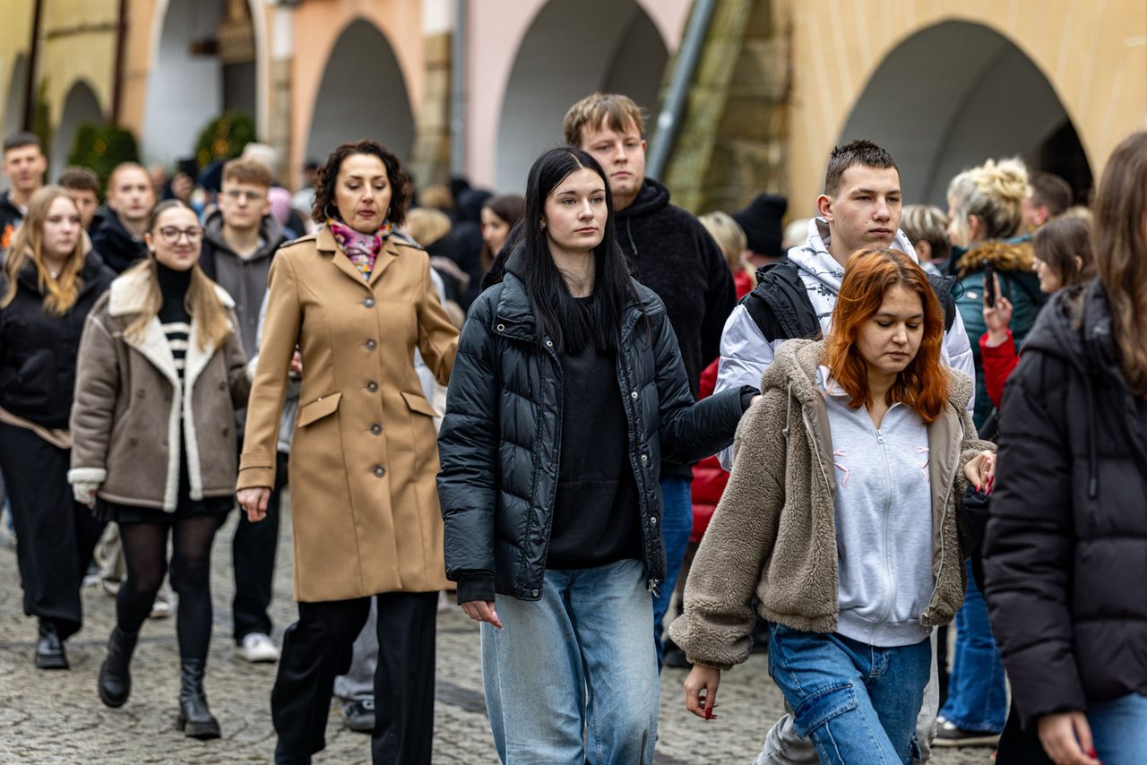 Maturzyści zatańczyli Poloneza