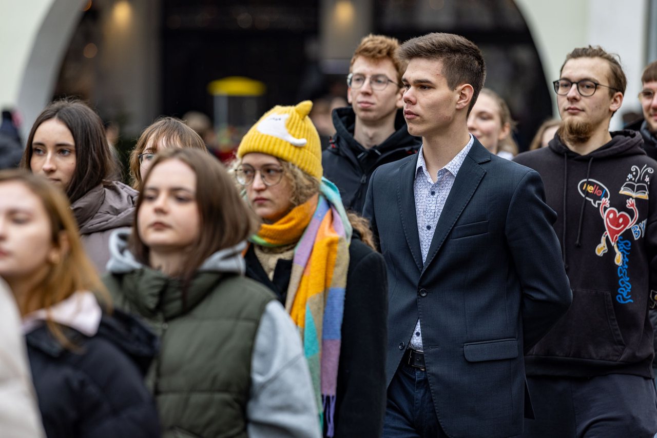 Maturzyści zatańczyli Poloneza