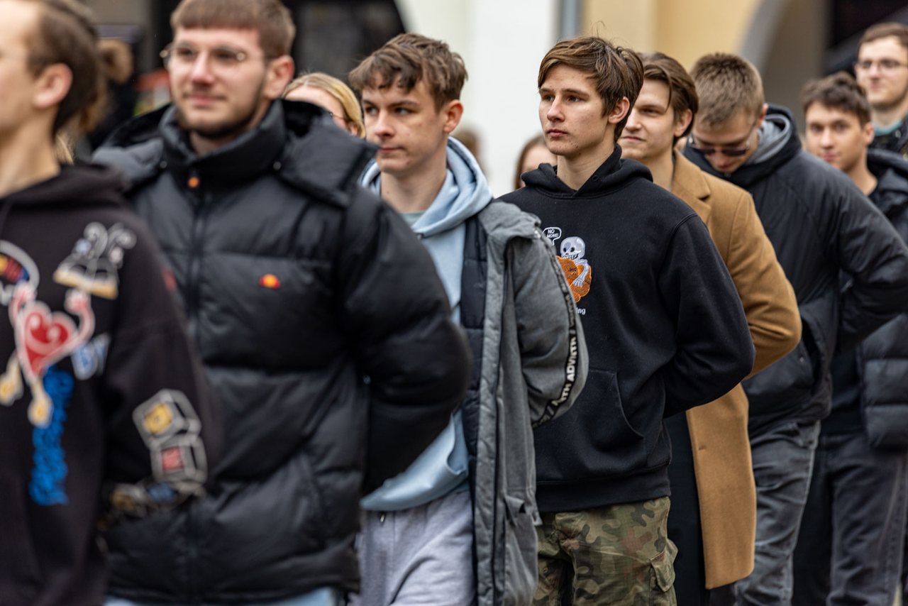 Maturzyści zatańczyli Poloneza