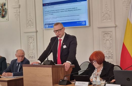 Koalicja zezwoliła na zwolnenie radnego PiS
