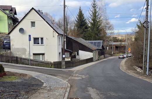 Powiat przebudował drogę w Siedlęcinie