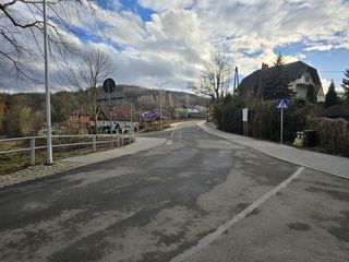 Powiat przebudował drogę w Siedlęcinie