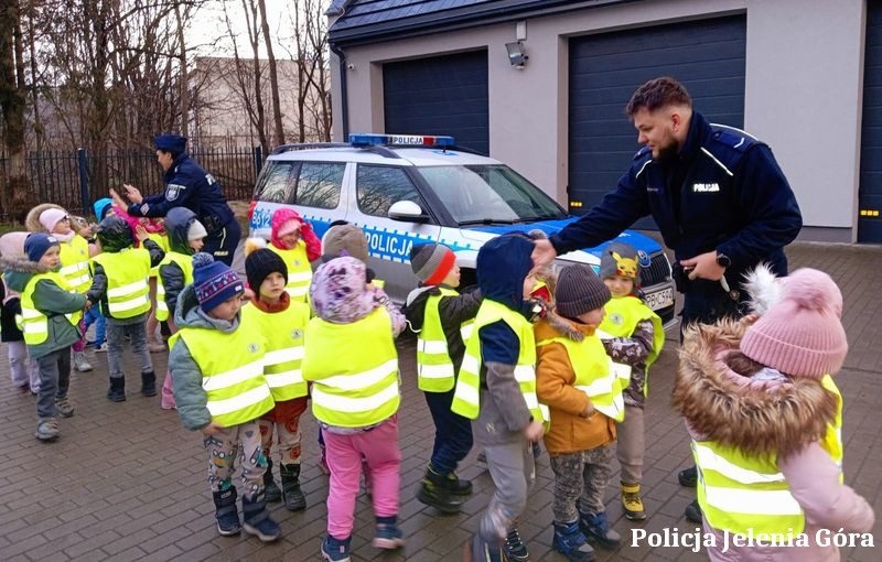 Przedszkolaki w komisariacie