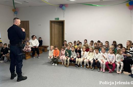 Dzielnicowy u przedszkolaków